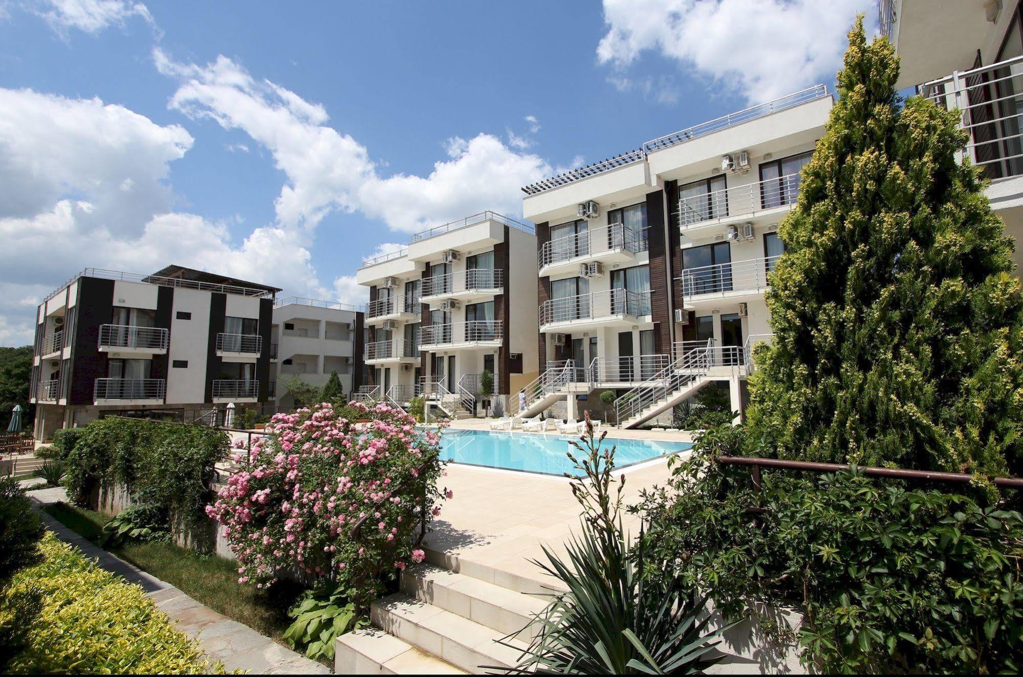 New Line Village Apartments Slăntjev Brjag Exteriör bild